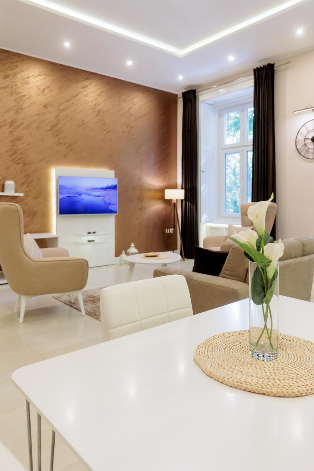 Apartman Mirakul Суботица Экстерьер фото